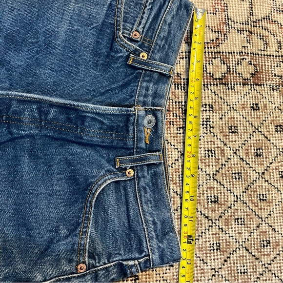 Vintage Hi Rise Levis Shorts - Picture 7 of 9